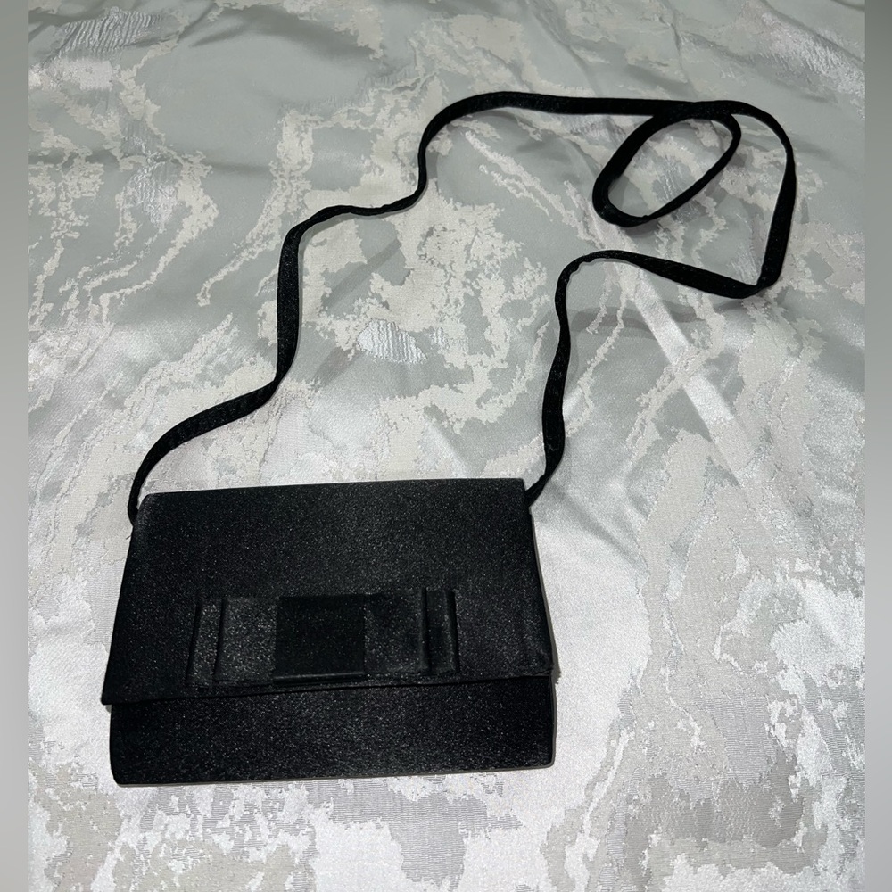 Claire’s mini shoulder bag